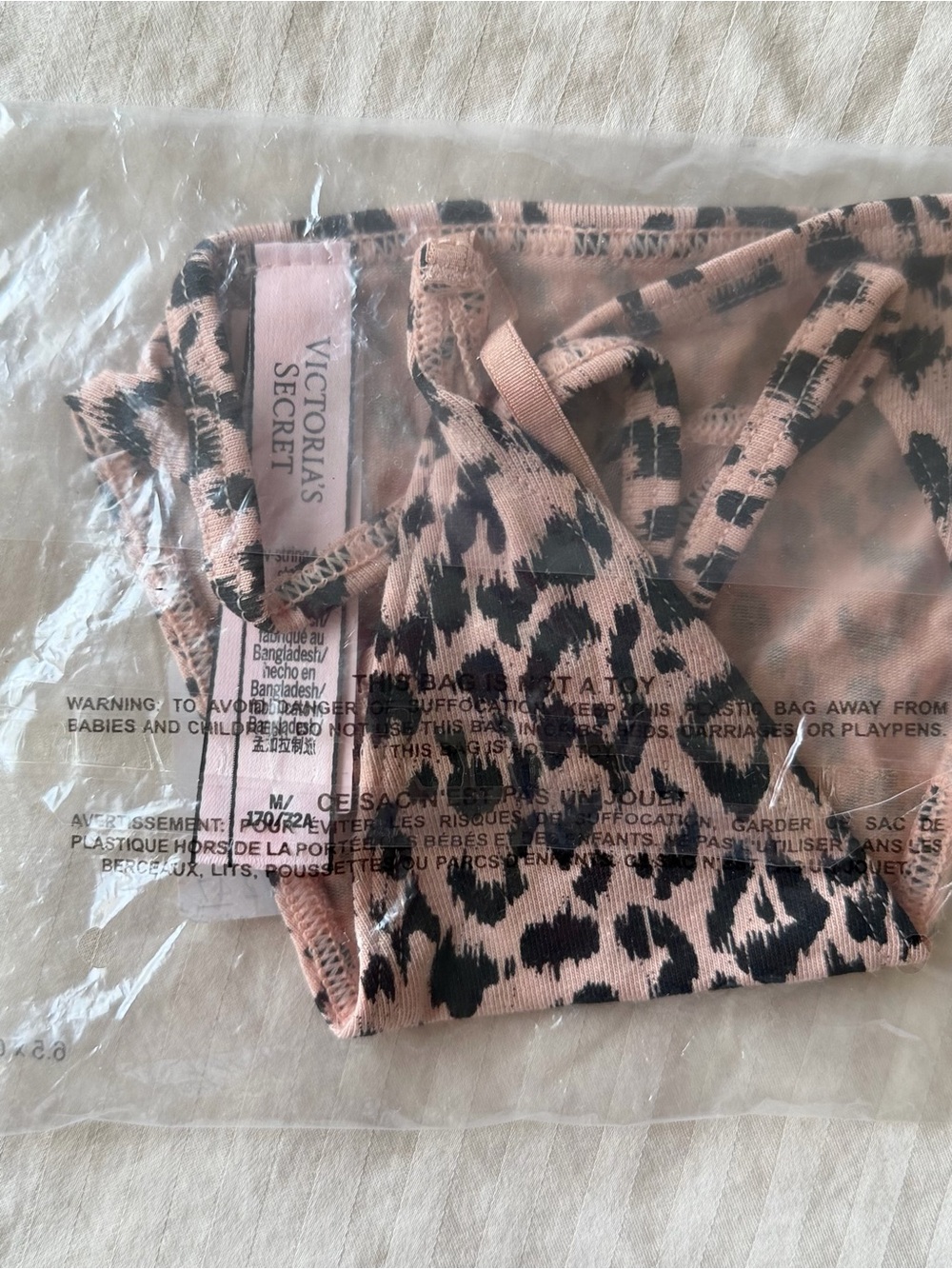 NWT Victoria's Secret Leopard Print Thong - Picture 2 of 4